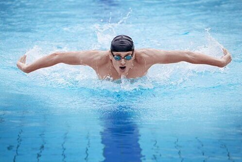 schwimmen, um die Kraft zu steigern